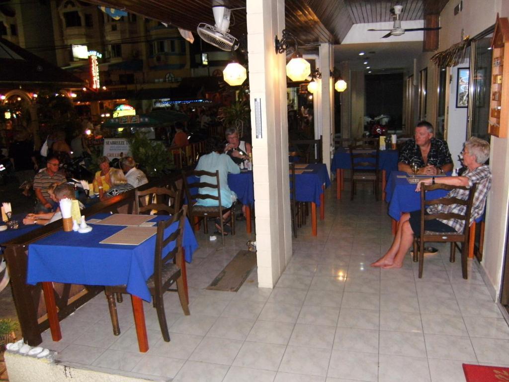 Karon Seabreeze Inn מראה חיצוני תמונה